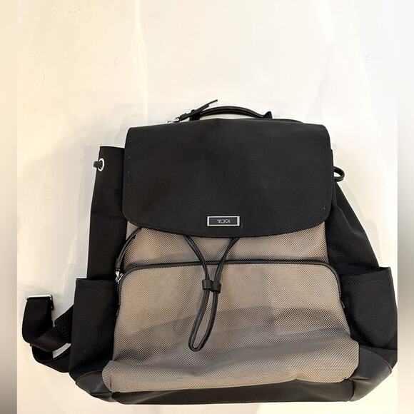 Tumi Mezzanine Pebbled Leather Pat Backpack Fits 12" Laptop Black/khaki - Picture 1 of 9